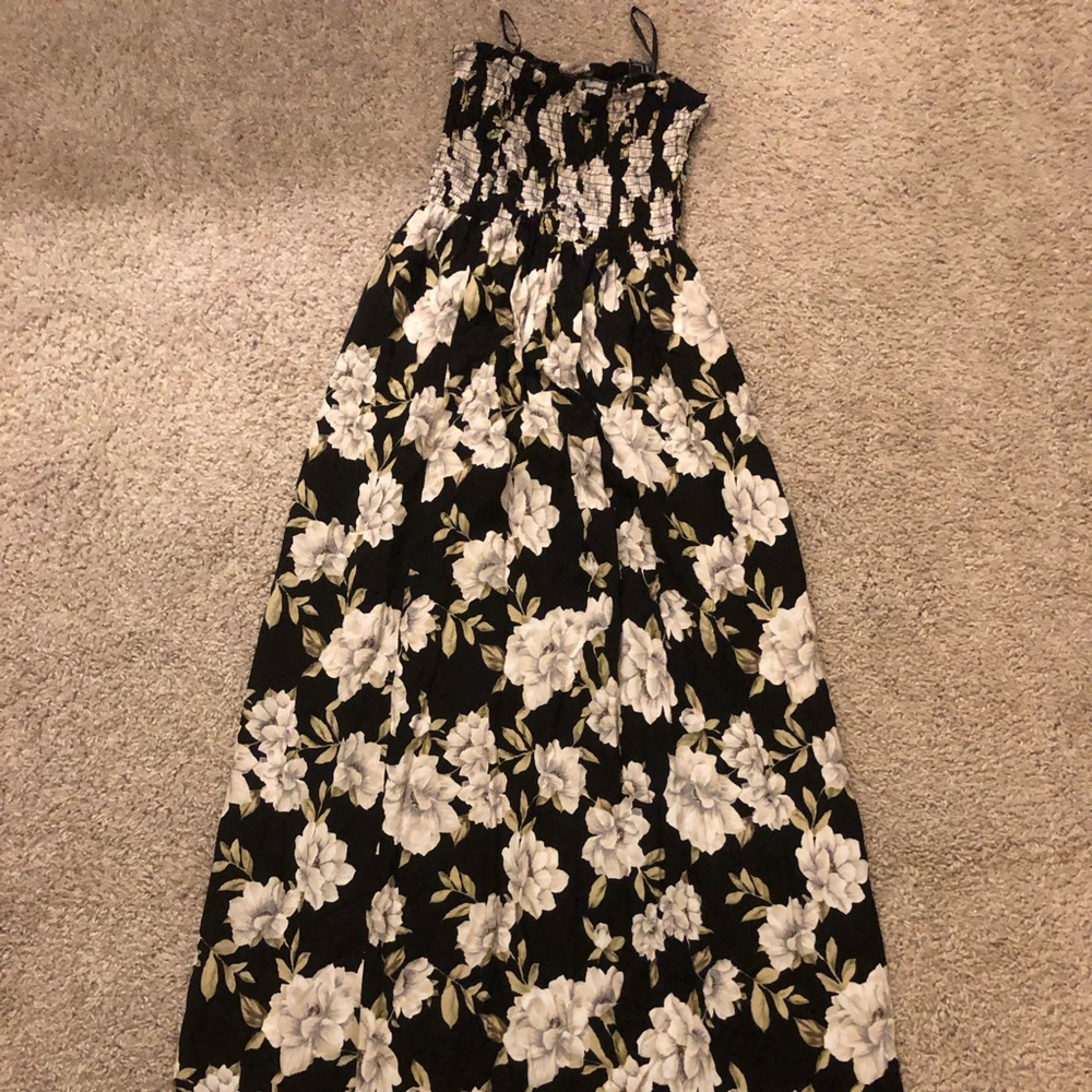 Forever 21 black and white floral maxi dress.